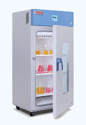 低温培养箱